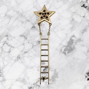 Vtg Mary Kay Gold Tone Metal Ladder to Success Big Star Brooch Pin Ruby Sapphire